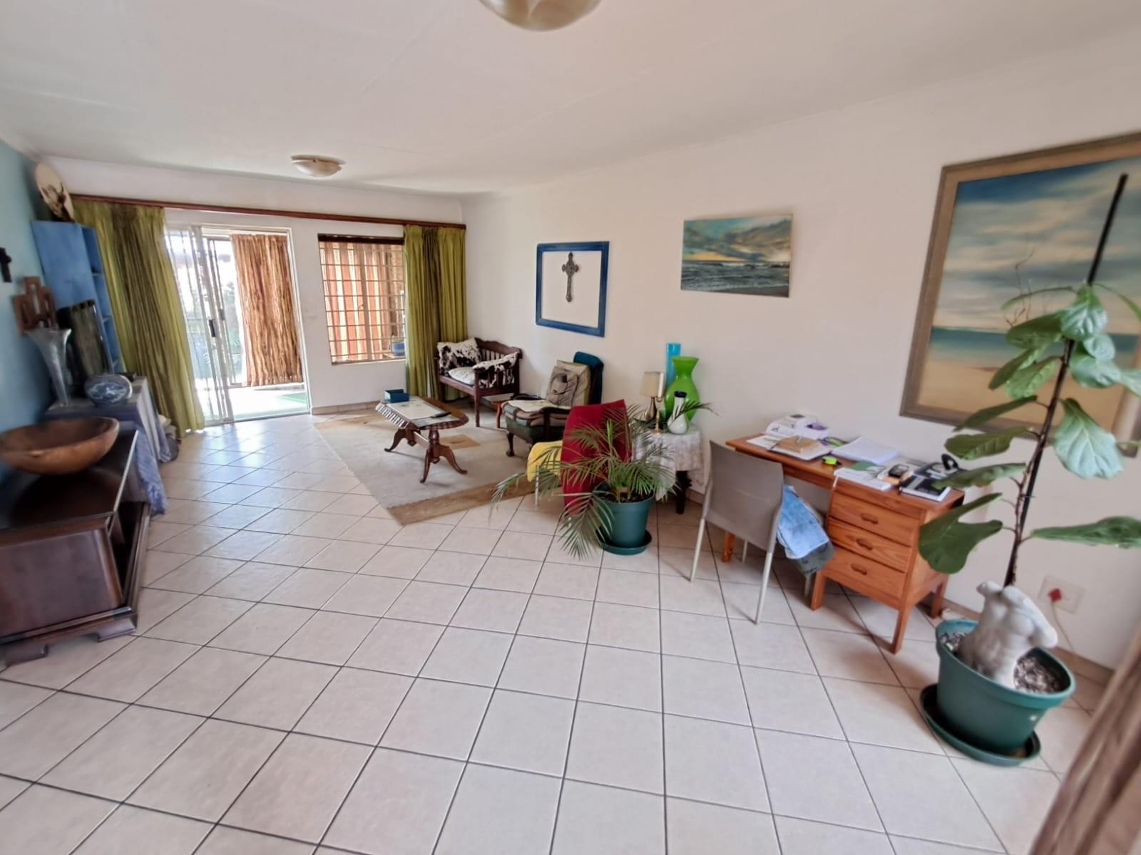 2 Bedroom Townhouse For Sale in Rooihuiskraal North Centurion Gauteng
