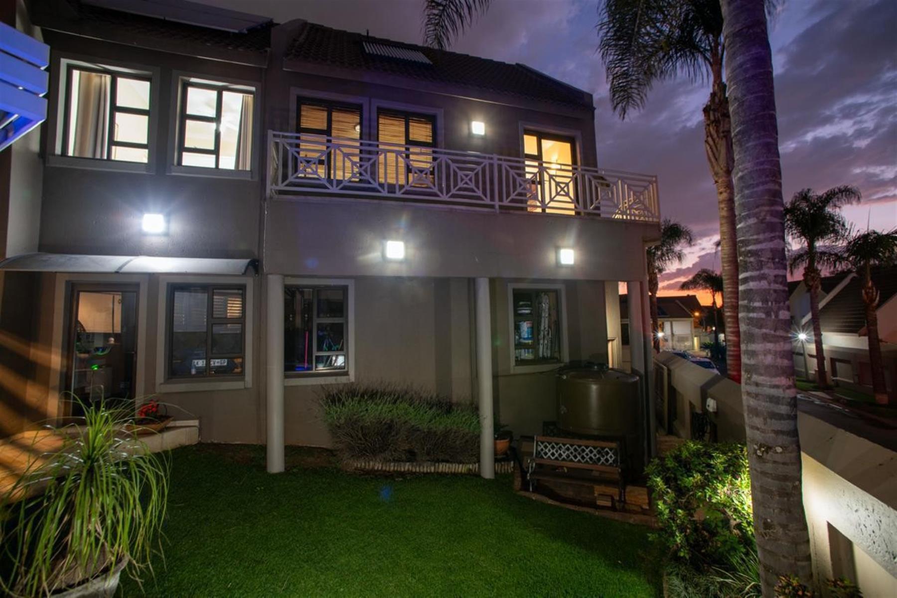 Luxury Smart Living 3-Bedroom Cluster Home with Flatlet and Entertainer’s Dream Outdoor Space