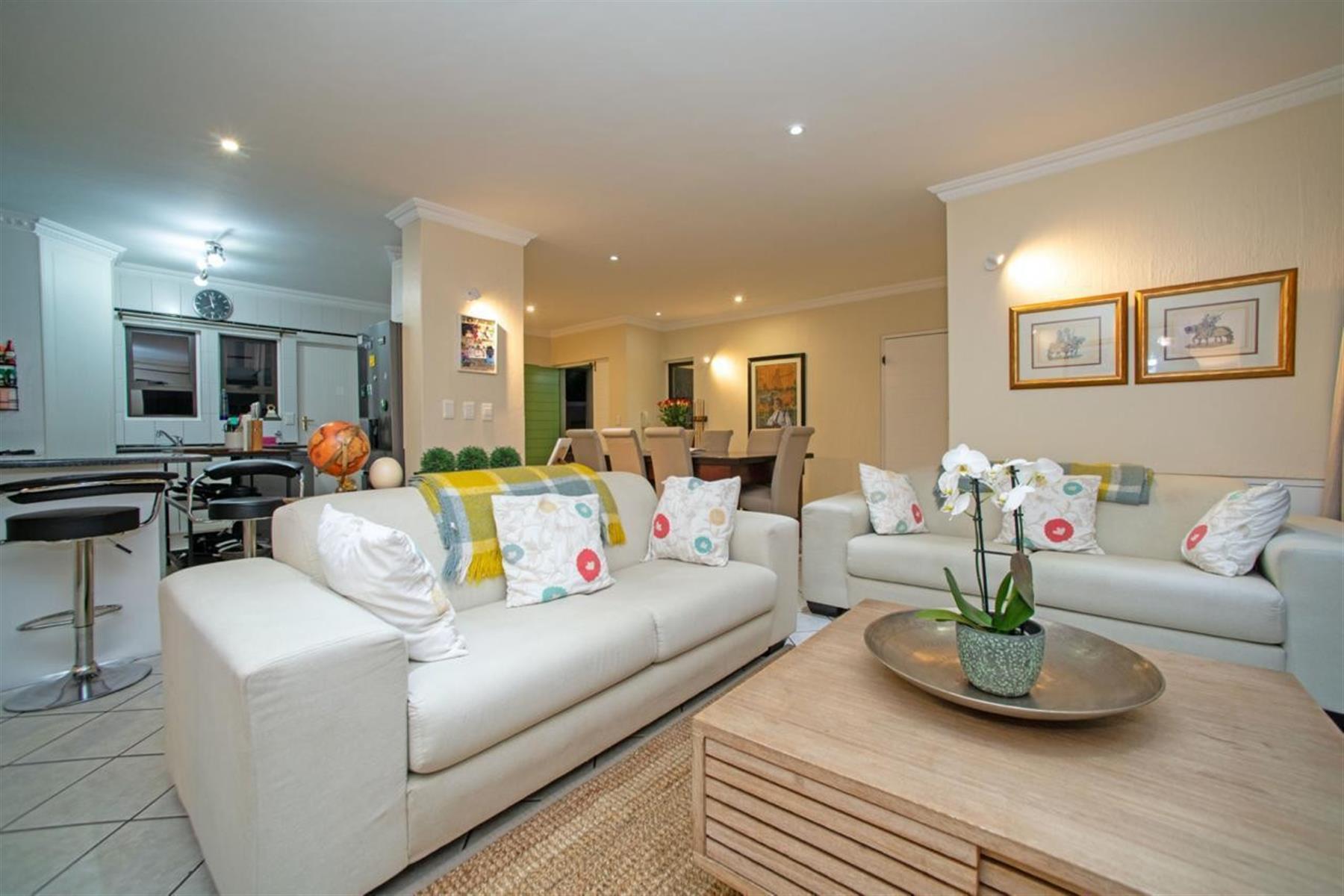 Luxury Smart Living 3-Bedroom Cluster Home with Flatlet and Entertainer’s Dream Outdoor Space