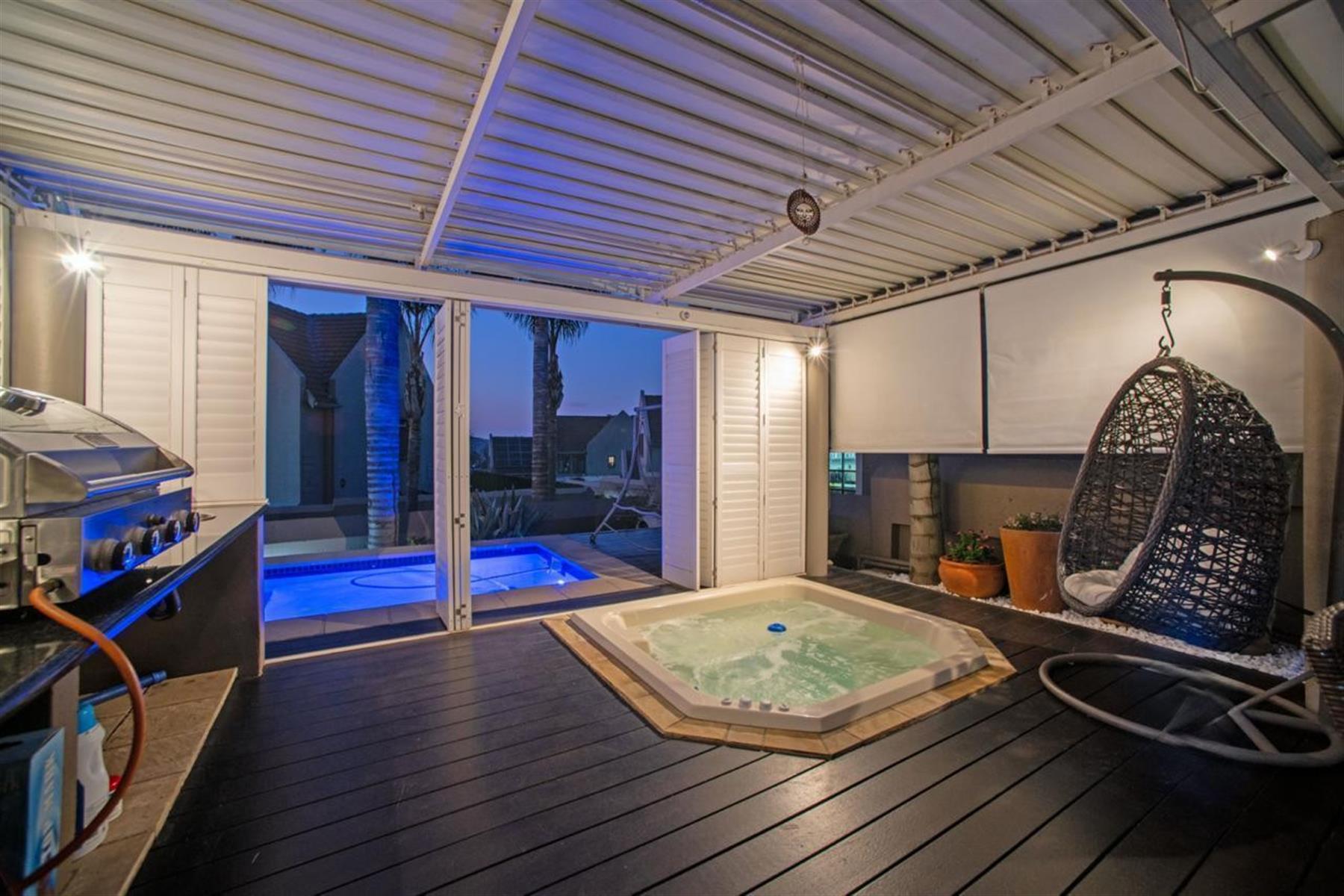 Luxury Smart Living 3-Bedroom Cluster Home with Flatlet and Entertainer’s Dream Outdoor Space