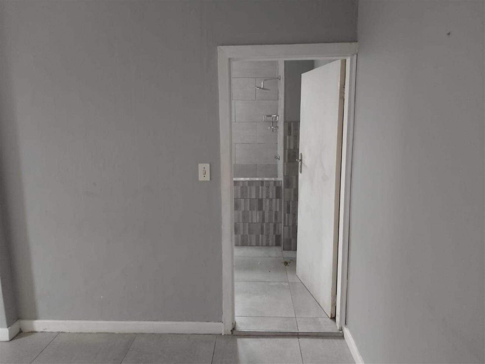 One Sleeper female commune To Rent in Glenwood, Durban, KwaZulu Natal