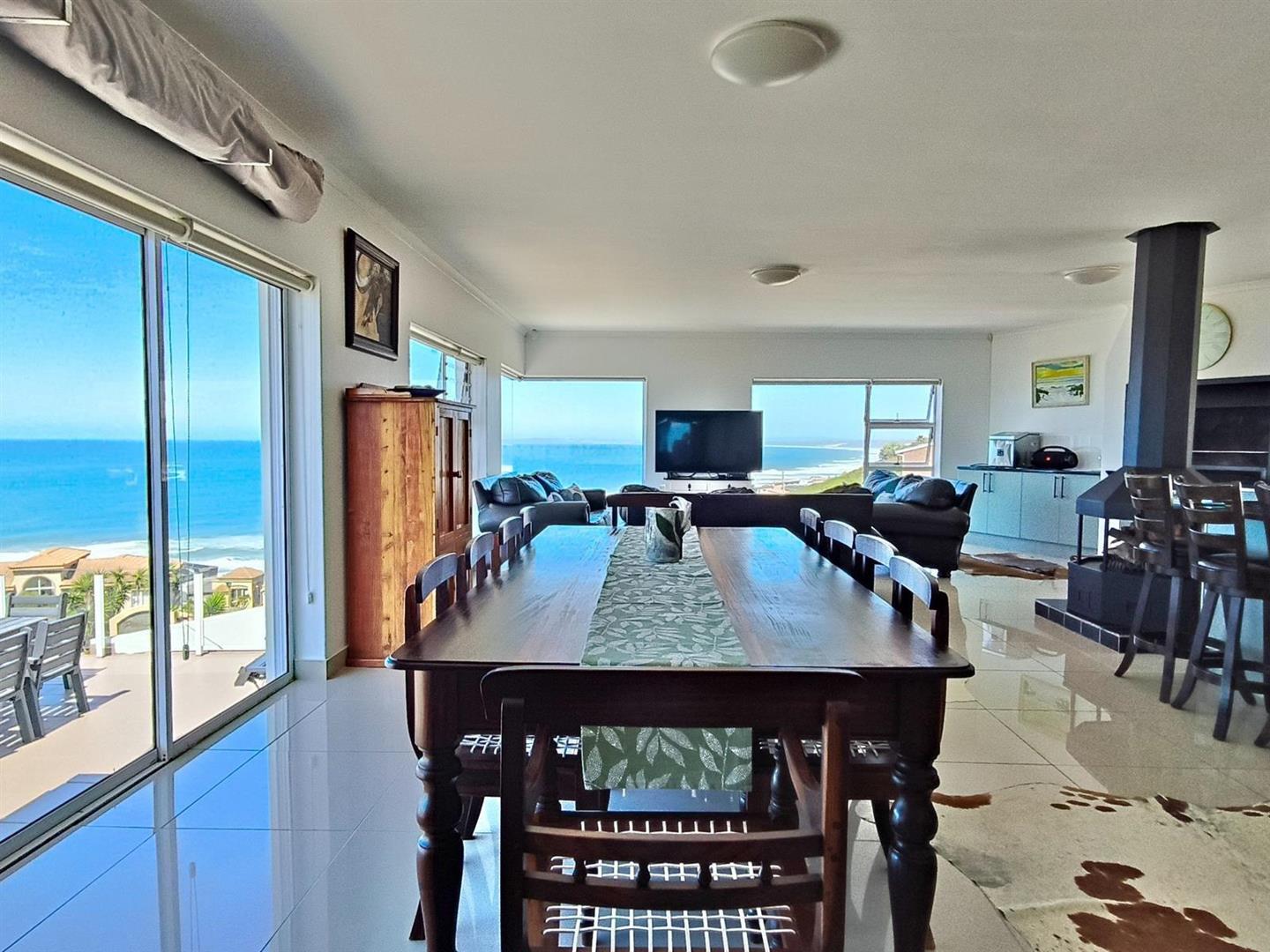 House for sale in Dana Bay, Mossel Bay, 43 P. NANA STREET, Dana Bay, Mossel Bay, Western Cape, 330 m²