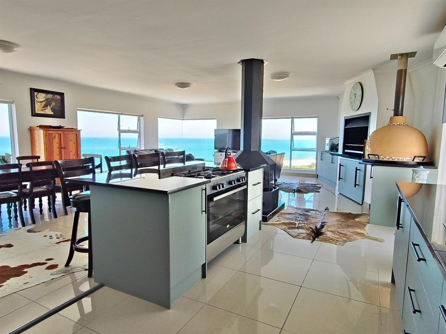 House for sale in Dana Bay, Mossel Bay, 43 P. NANA STREET, Dana Bay, Mossel Bay, Western Cape, 330 m²