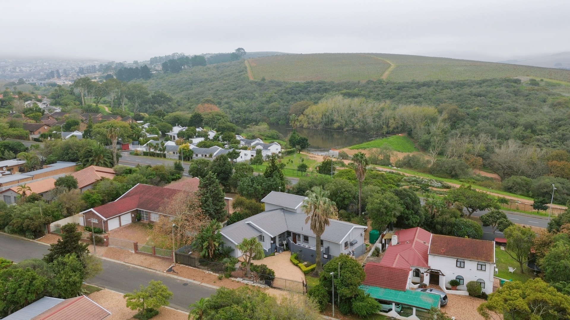 Spacious Family Home with Entertainer’s Backyard in Door De Kraal