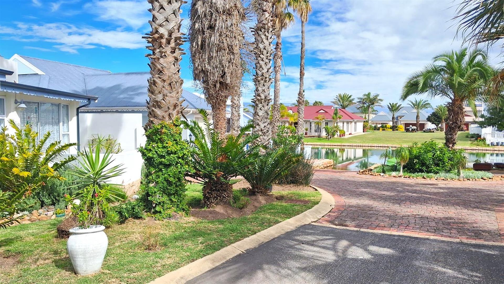 Phase 1 Marina Martinique Gem - 3 Bedroom Home Steps from Canals | Inverter, Slipway Access