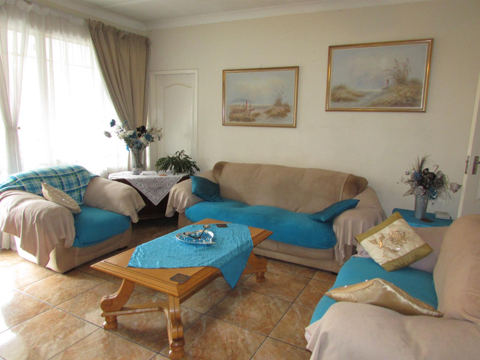 Spacious Apartment with Balcony in Wonderboom South