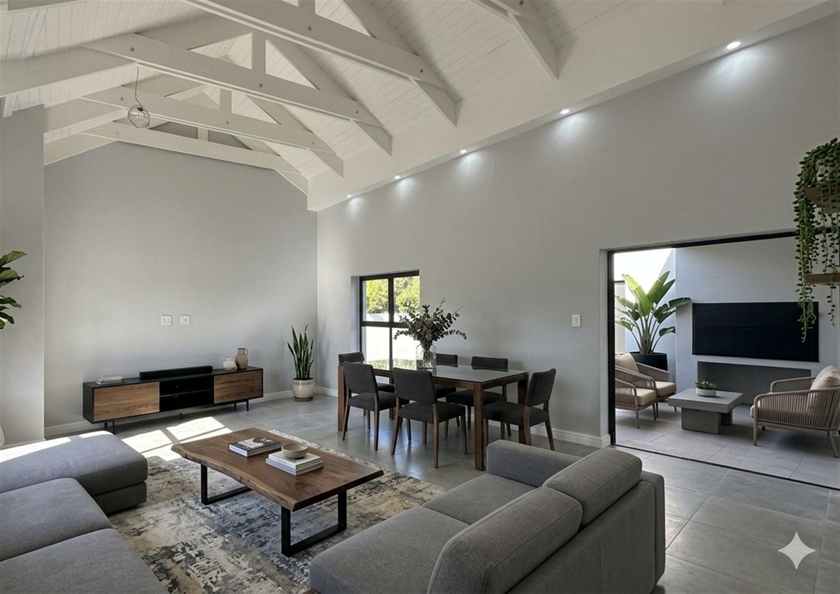 House For Sale in Paarl South, Paarl