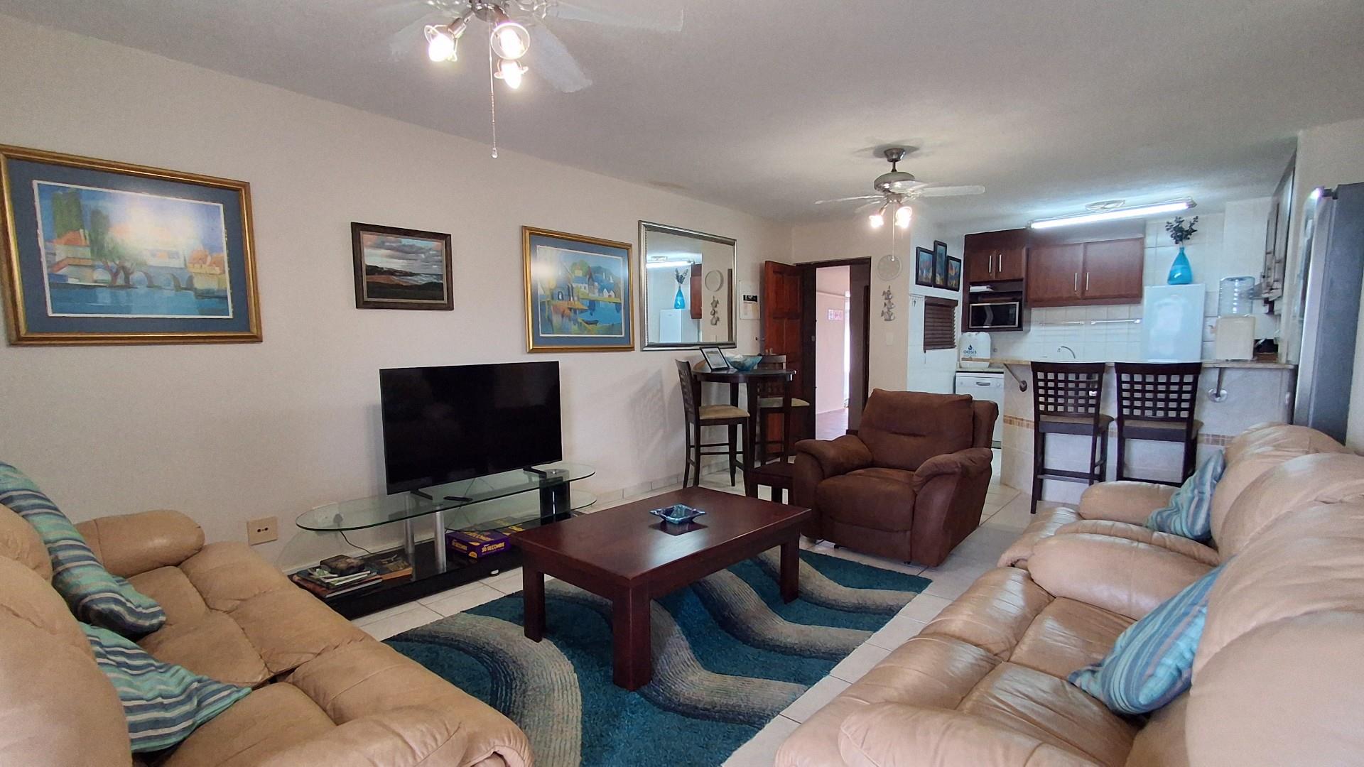 Immaculate beachfront living in sought-after Uvongo complex