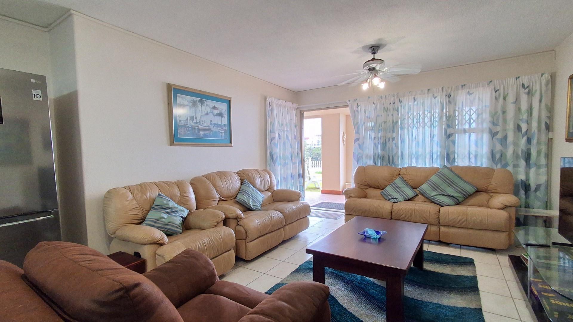 Immaculate beachfront living in sought-after Uvongo complex