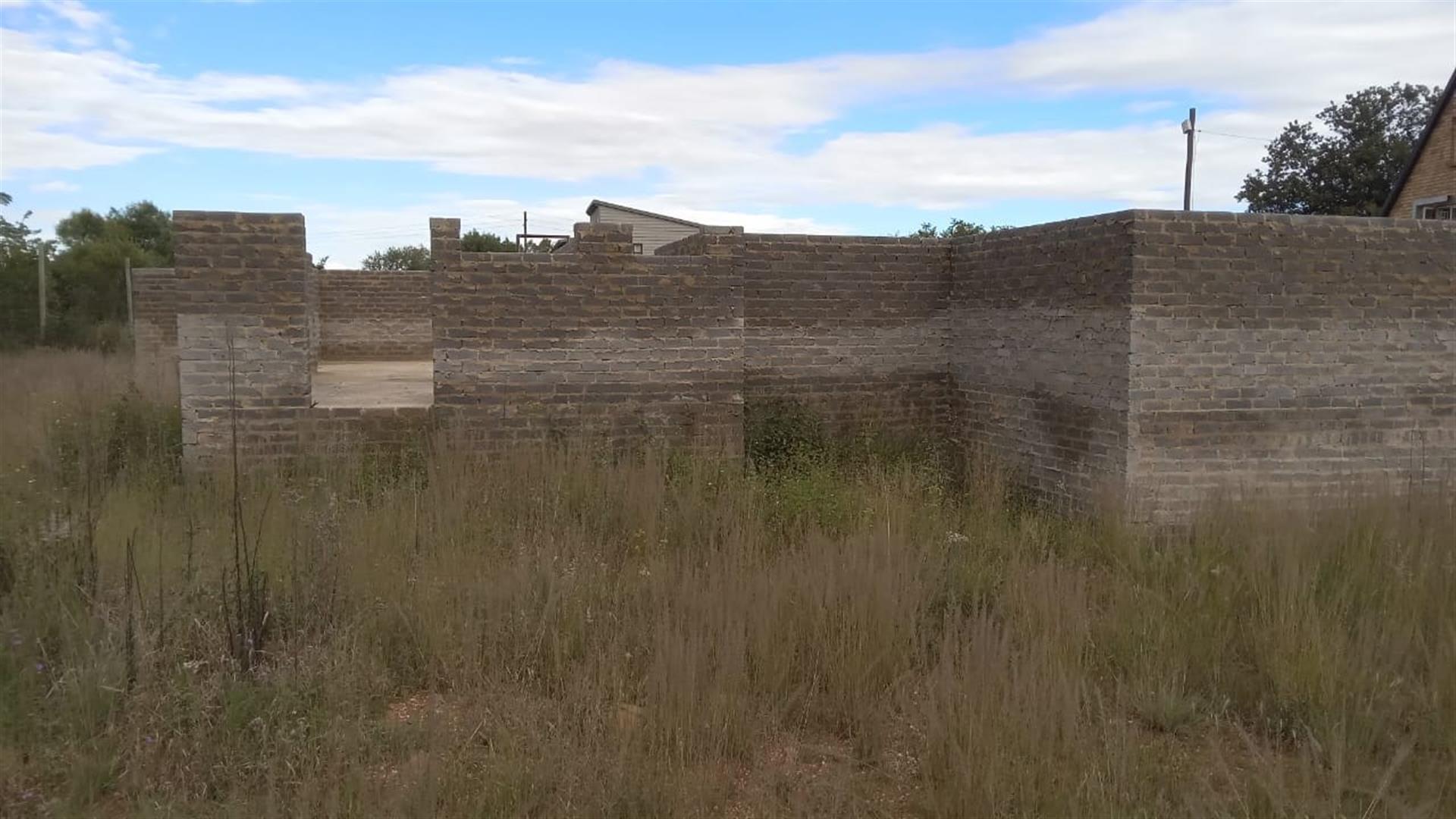 UNFINISHED GEM WITH STUNNING VIEWS - CREATE YOUR DREAM ESCAPE