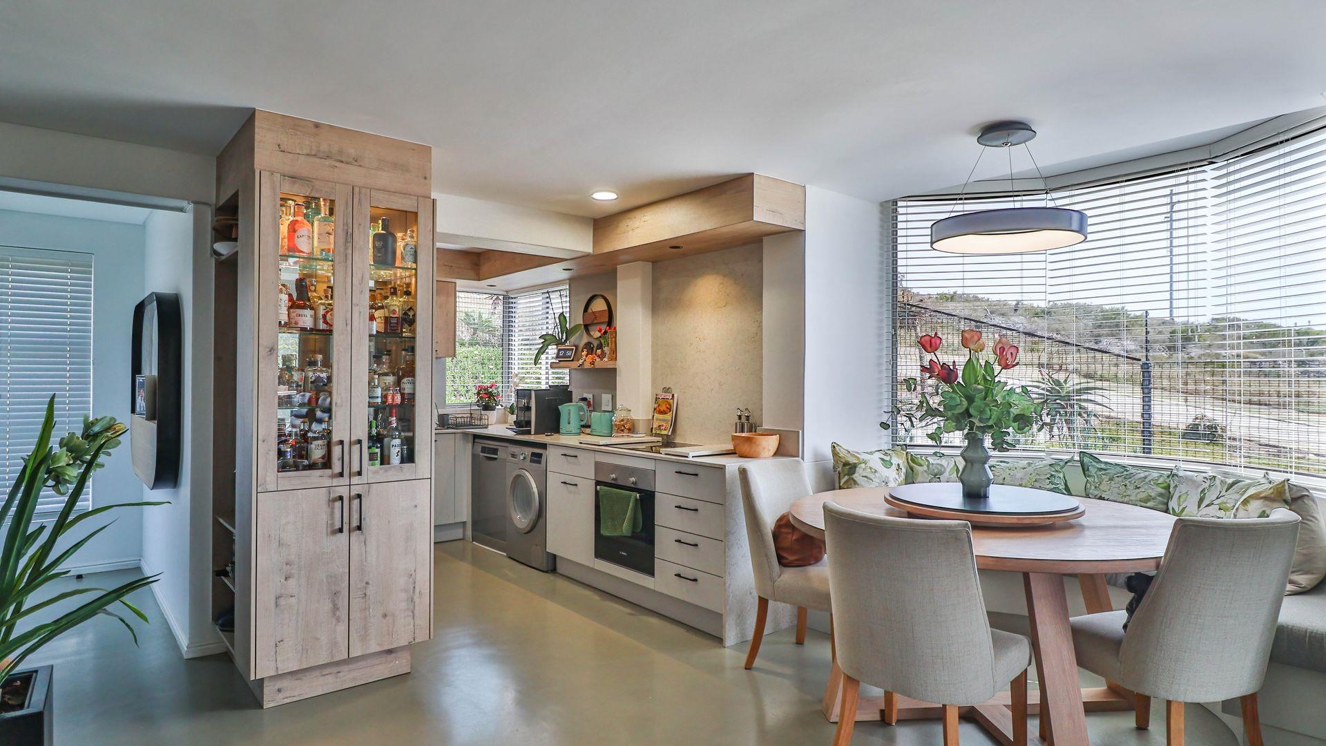 Seamless modern comfort in this immaculate apartment in Island View