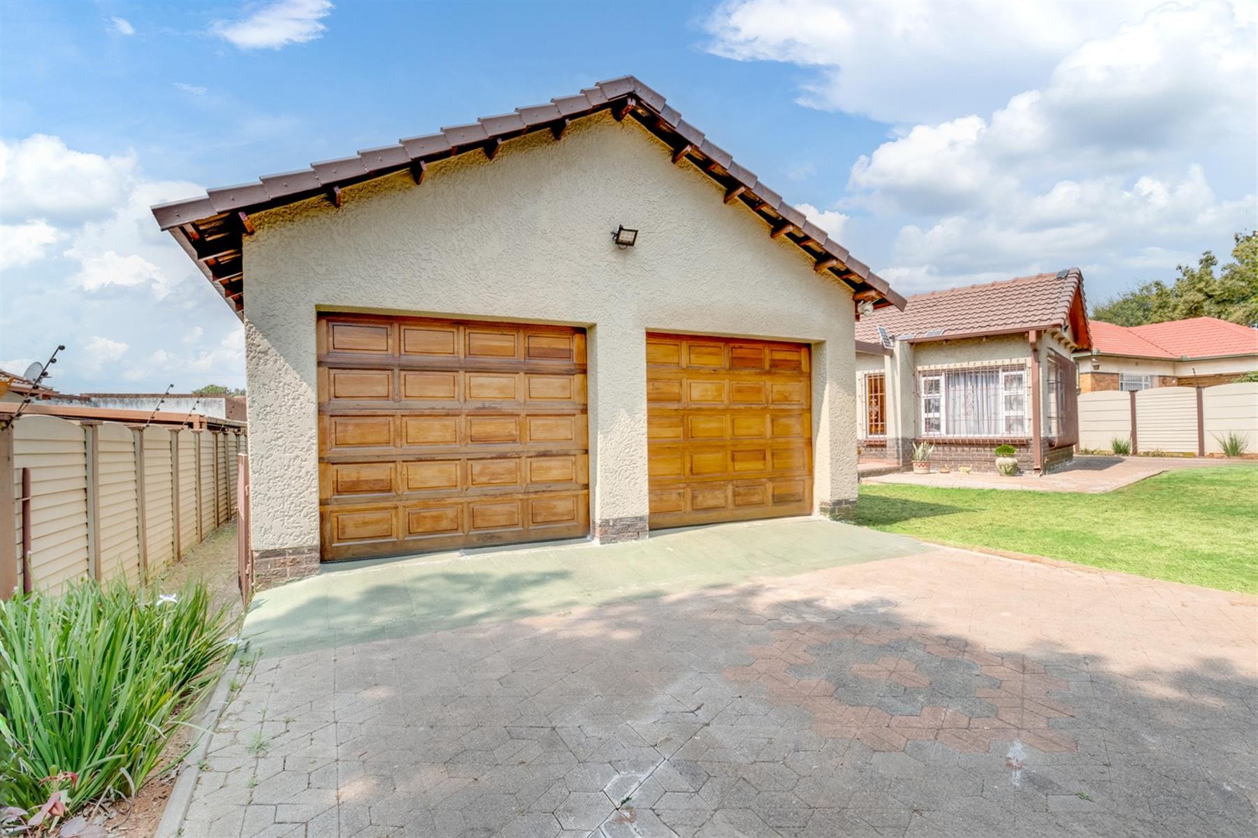 House for sale in Hurlyvale, Edenvale, 991 m²