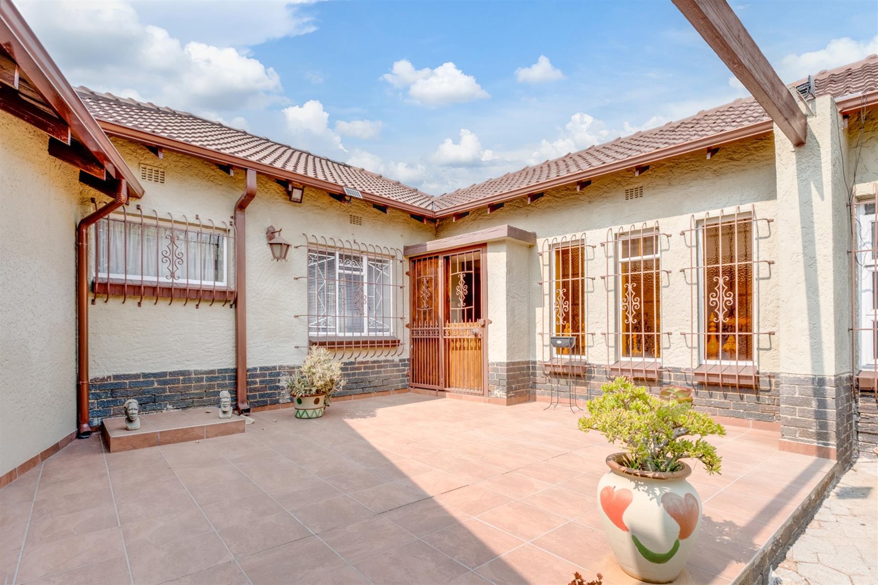 House for sale in Hurlyvale, Edenvale, 991 m²