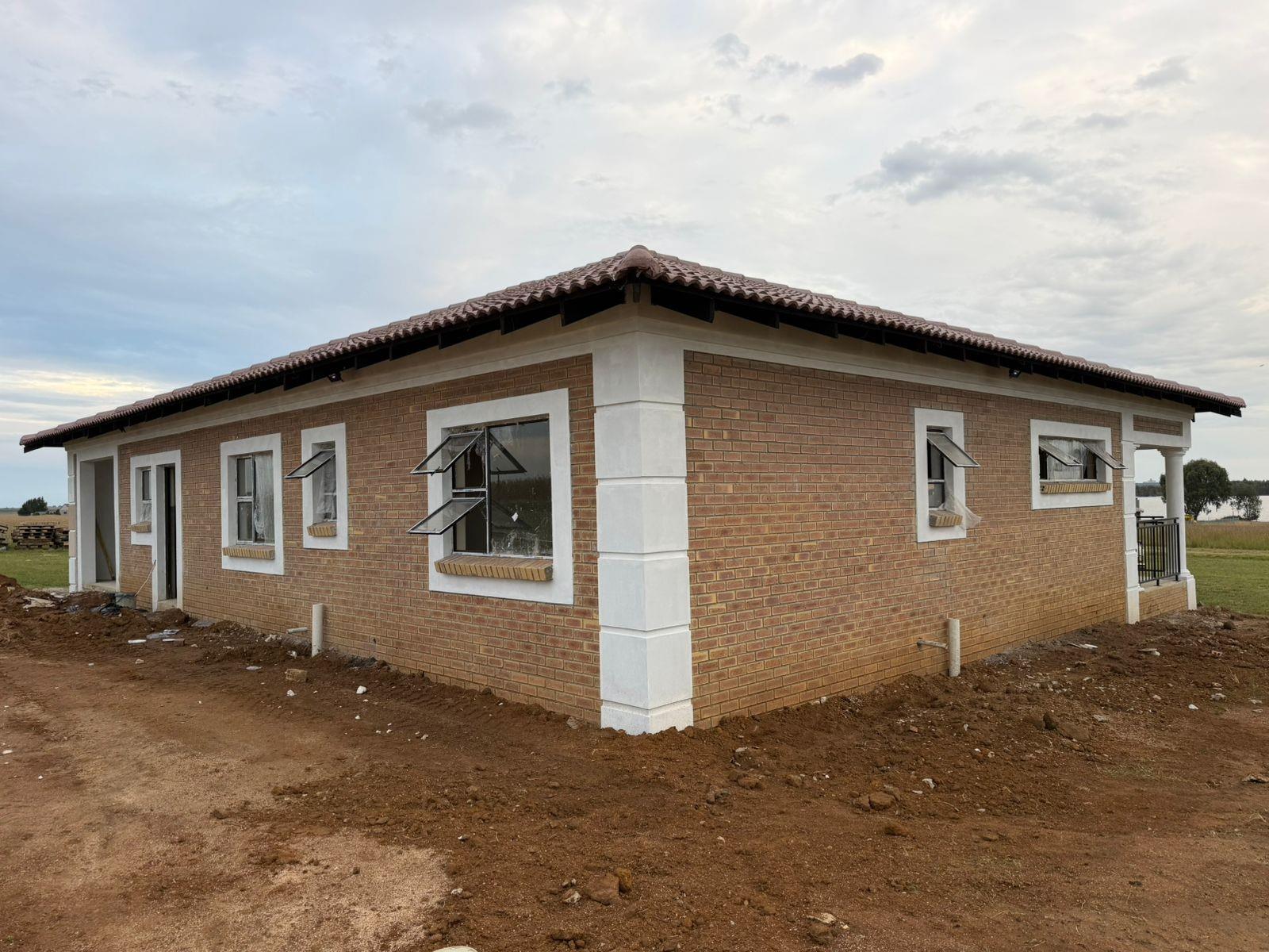 OFF-GRID LIVING ON THE BANKS OF THE VAALDAM - A LIFESTYLE INVESTMENT