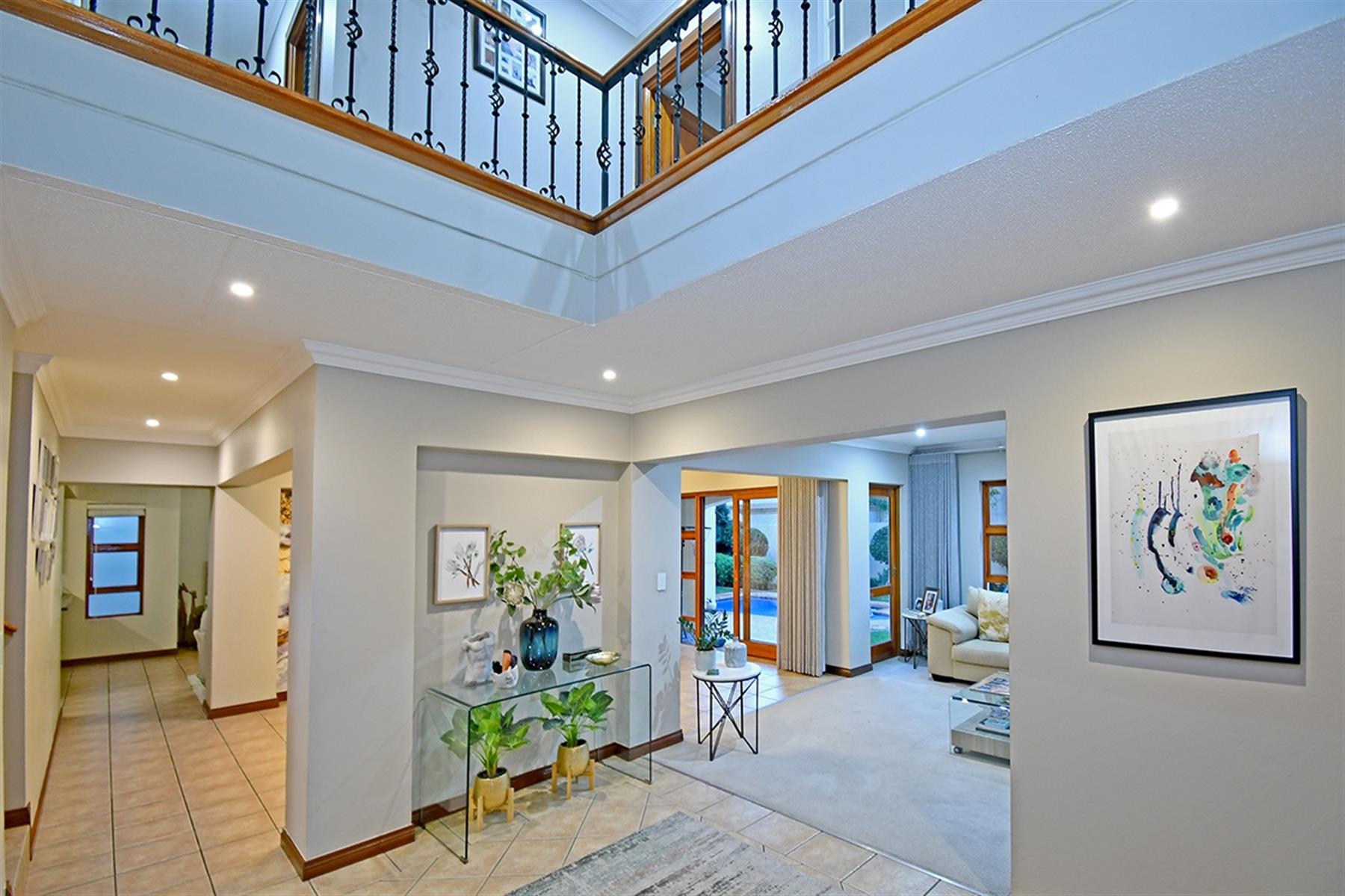 Effortless Luxury and Secure Estate Living in Prestigious Villa di Castello, Sunninghill