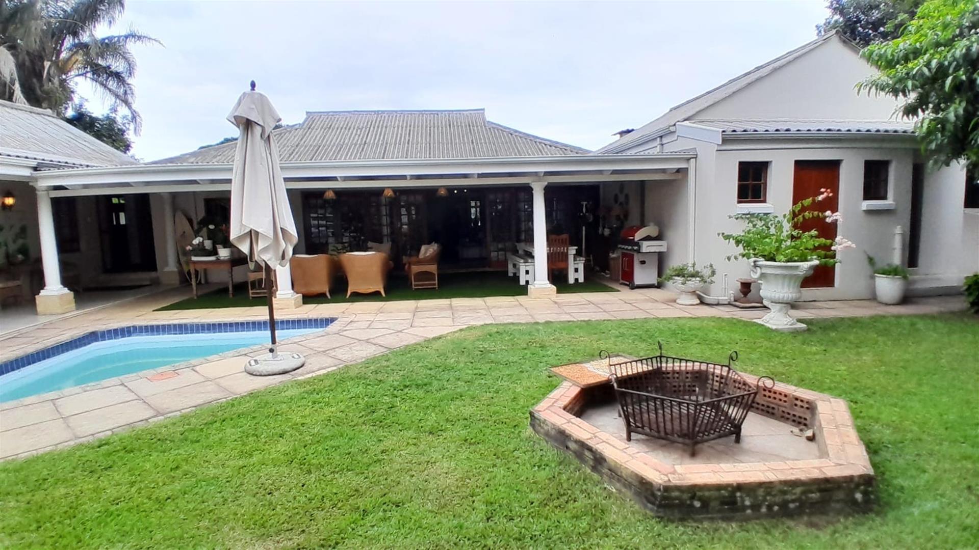 LUXURY HOME IN TRANQUIL ESTATE - BALLITO, KZN