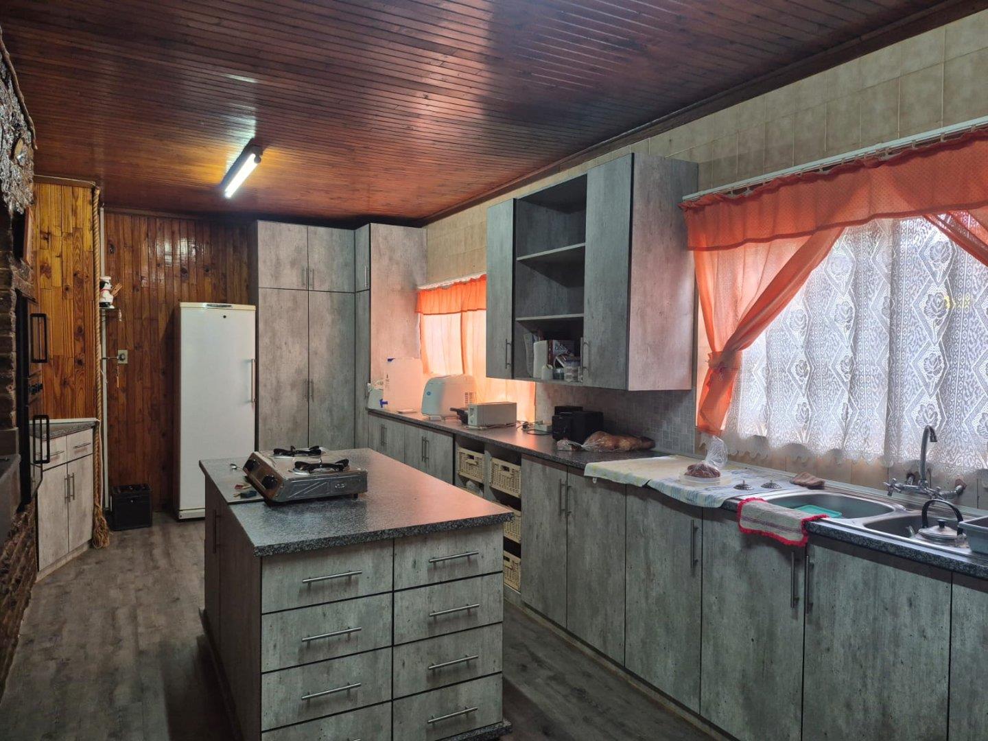 House for sale in Heuwelsig, Kimberley, 13 Elise Street, Heuwelsig, Kimberley, Northern Cape, 950 m²