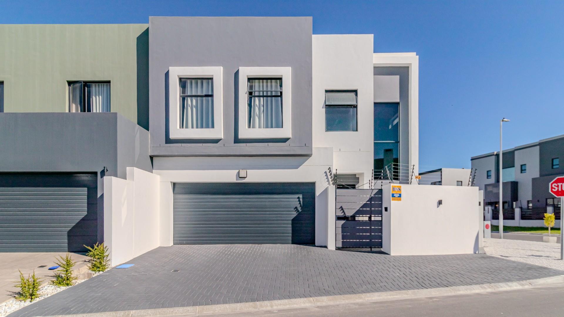 Four bedroom House for Sale in Sandown