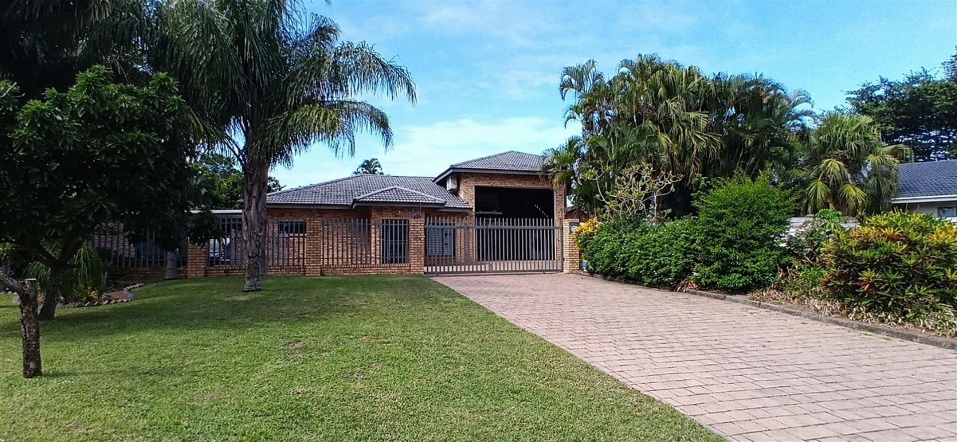 2 times 4 Bedroom Houses plus Granny flat for Sale in Meer En See, Richards Bay