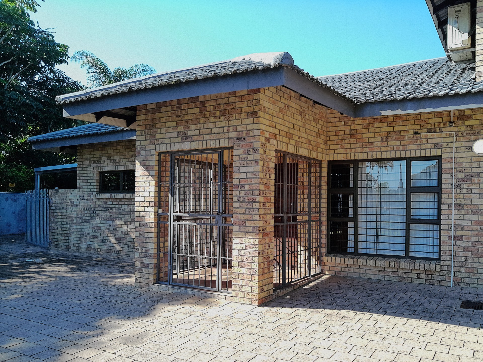 2 times 4 Bedroom Houses plus Granny flat for Sale in Meer En See, Richards Bay