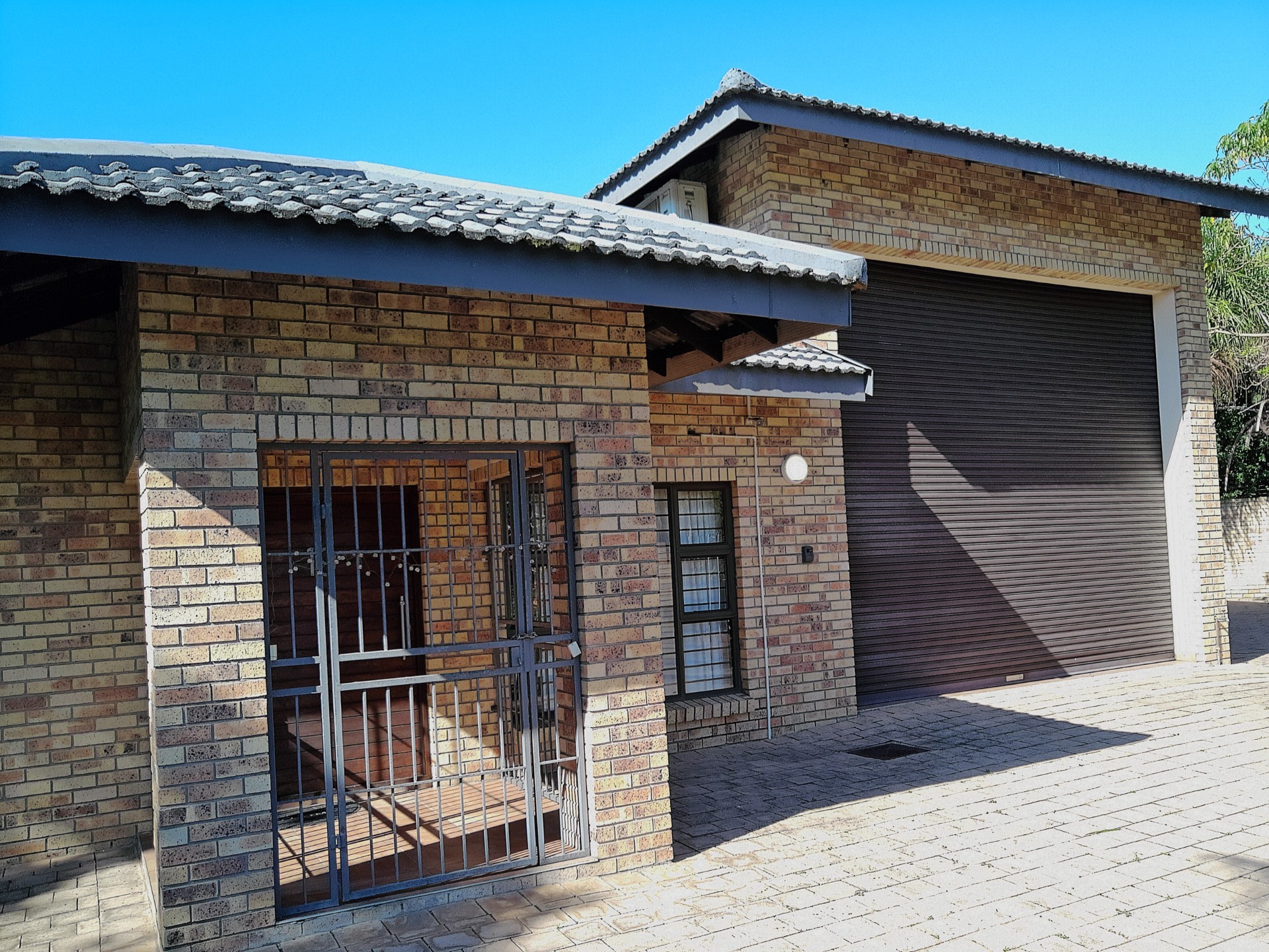 2 times 4 Bedroom Houses plus Granny flat for Sale in Meer En See, Richards Bay