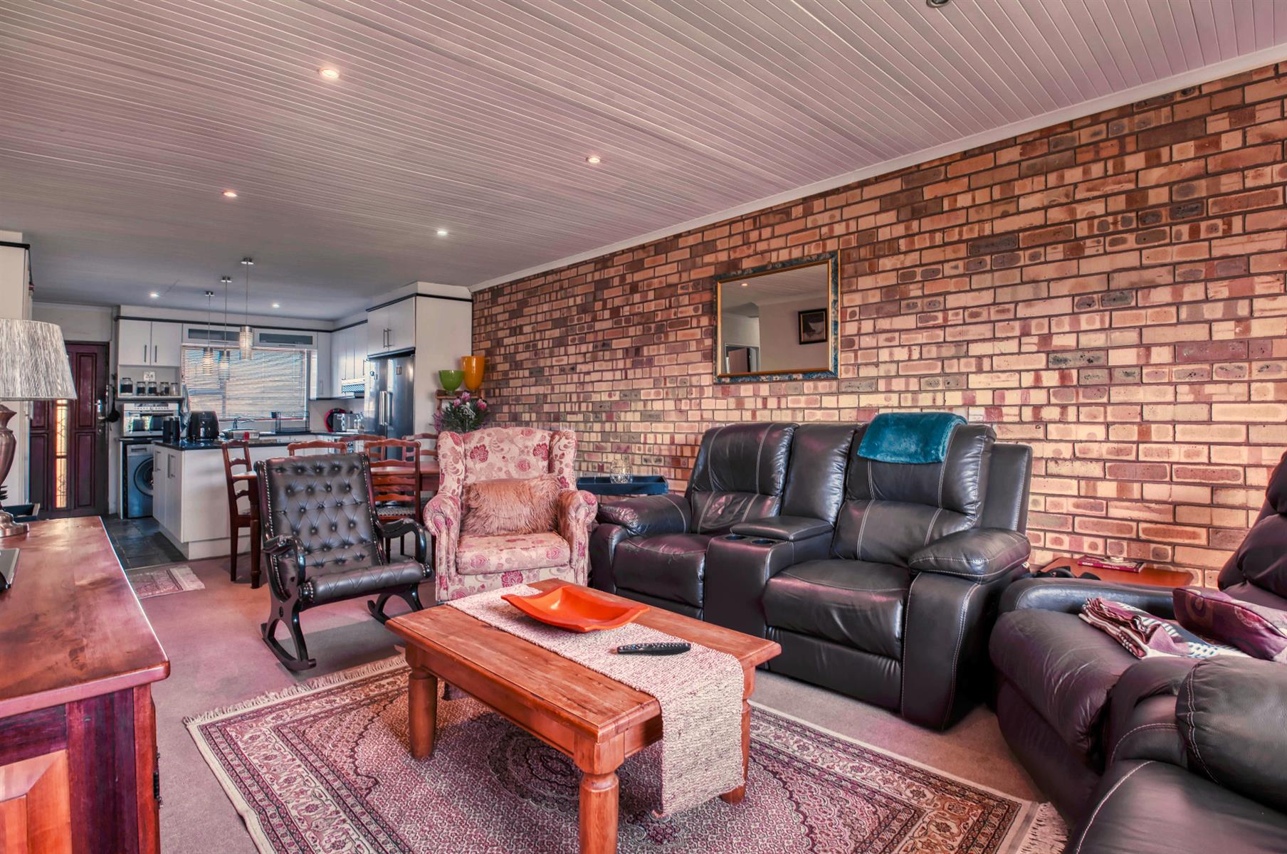 Townhouse for sale in South End, Port Elizabeth, 1, Koensprag, 1 Gardner Circle, South End, Port Elizabeth, Eastern Cape, 114 m²