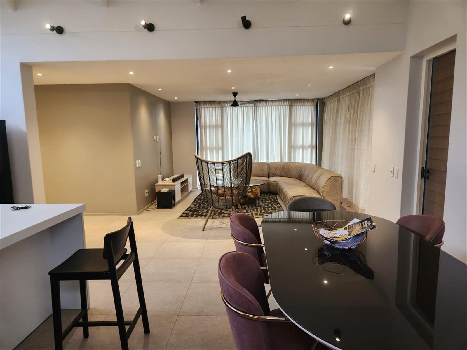 Excecutive Home, well designed property in a Secure Esate with a private garden.