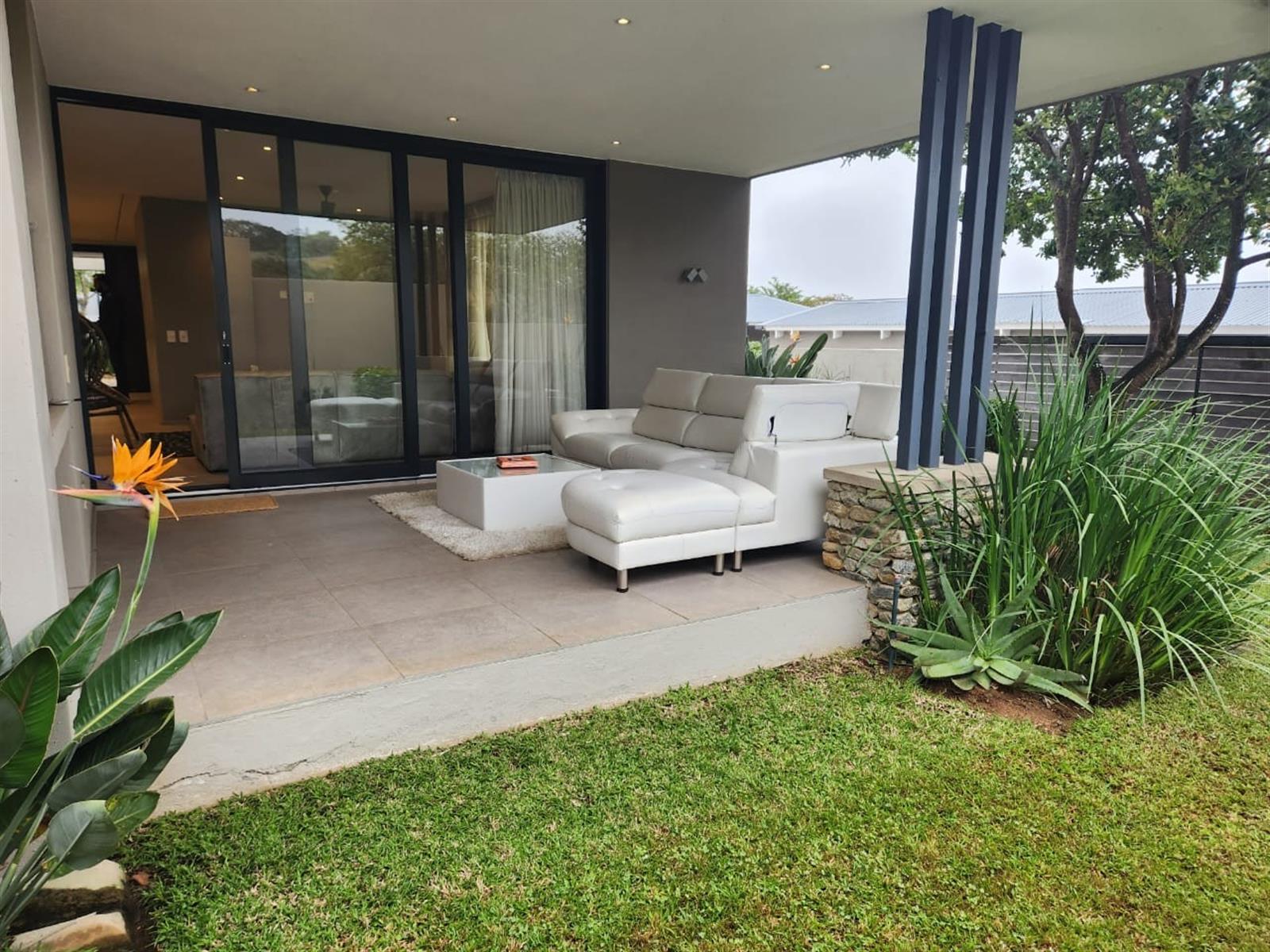 Excecutive Home, well designed property in a Secure Esate with a private garden.