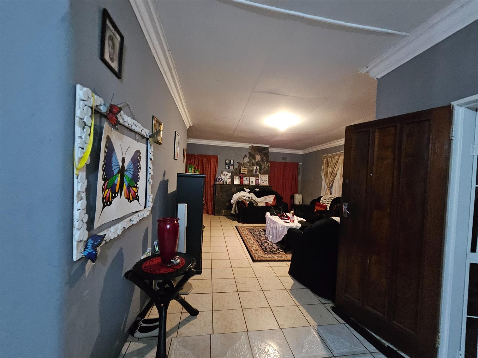 House on a big stand For Sale in Barberton