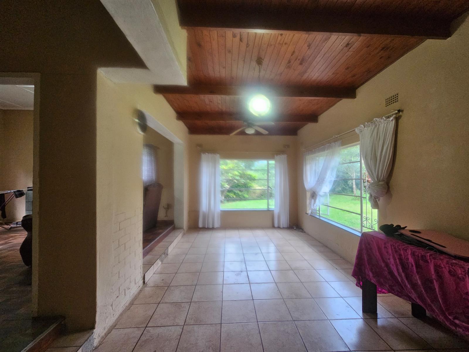 House with Flat For Sale in Barberton