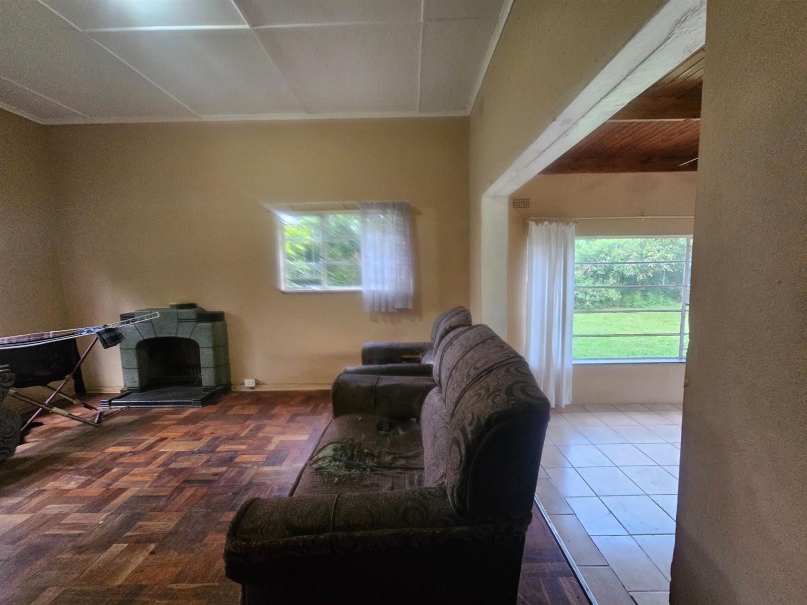 House with Flat For Sale in Barberton