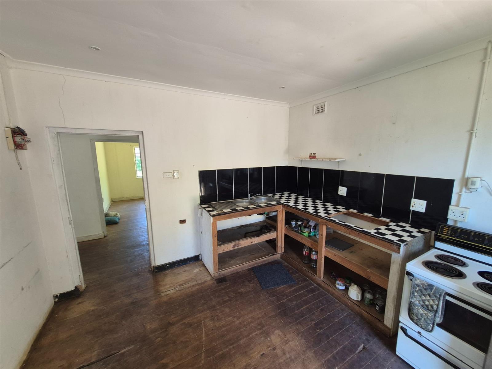 Two Properties in One - Development or Business opportunity -