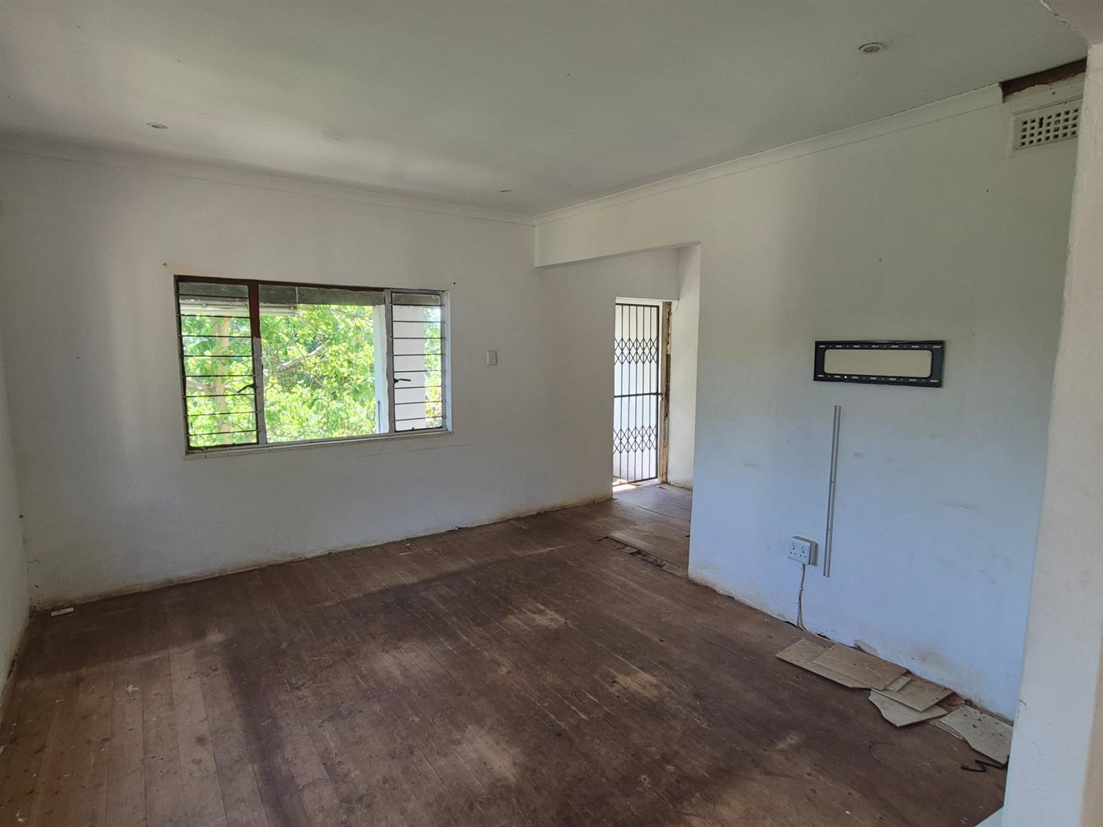Two Properties in One - Development or Business opportunity -