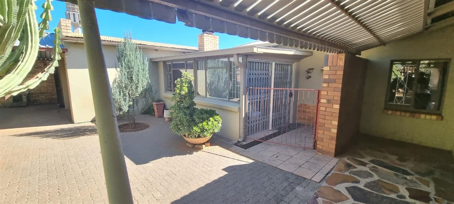 Prime Investment opportunity - Ideal for Student accommodation or family living