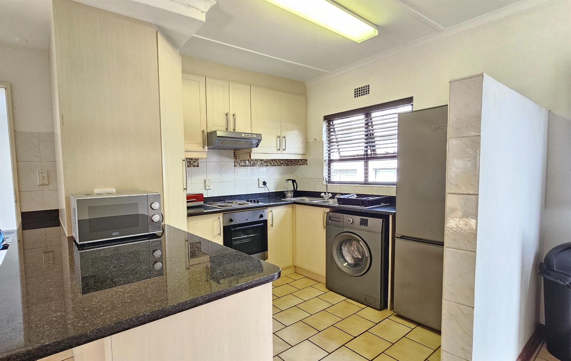 Townhouse for sale in Uvongo Beach, Margate, KwaZulu Natal, 194 m²