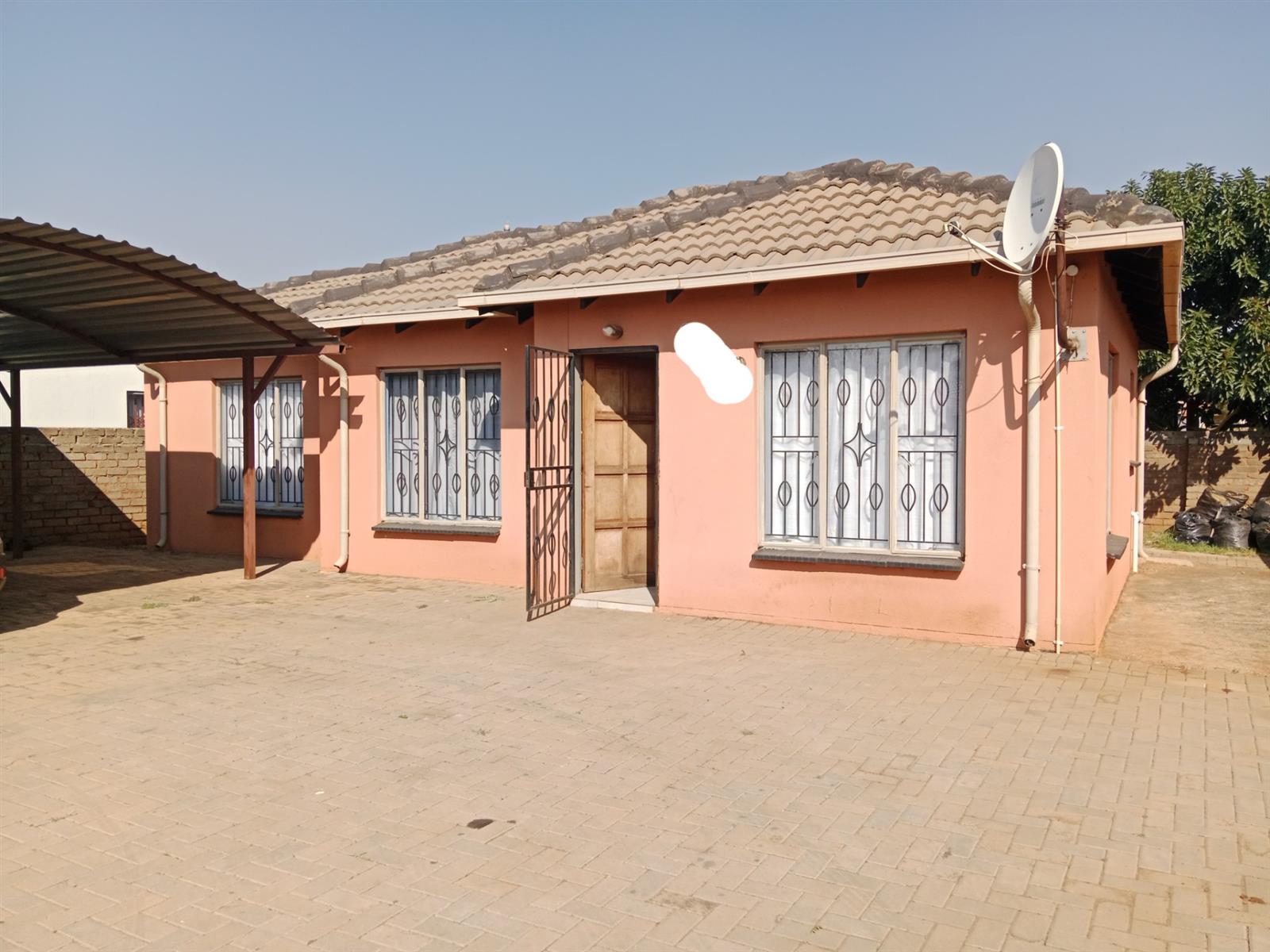 House to Rent in The Orchards, Akasia, Spacious Family Home in a Prime Location