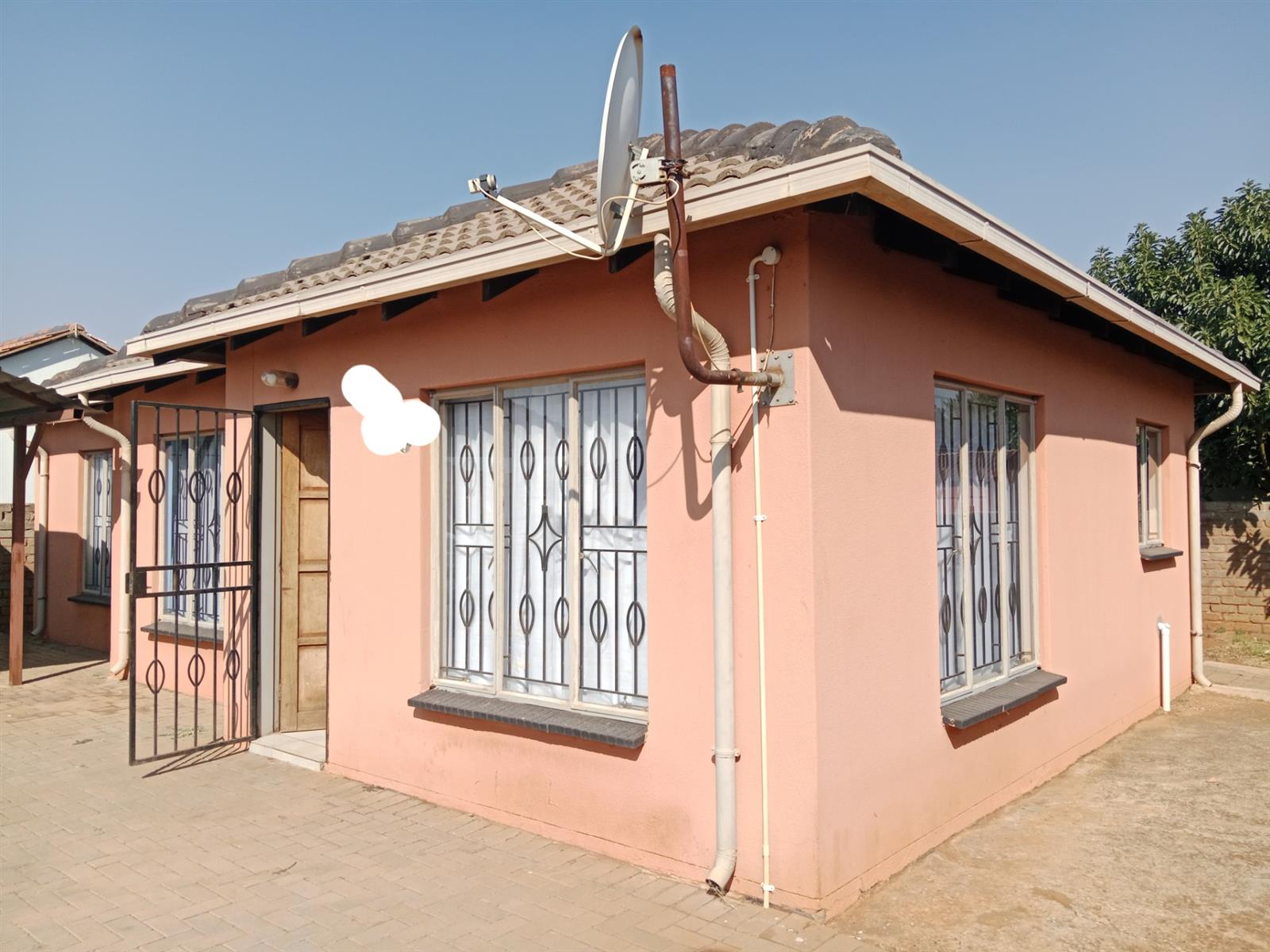 House to Rent in The Orchards, Akasia, Spacious Family Home in a Prime Location