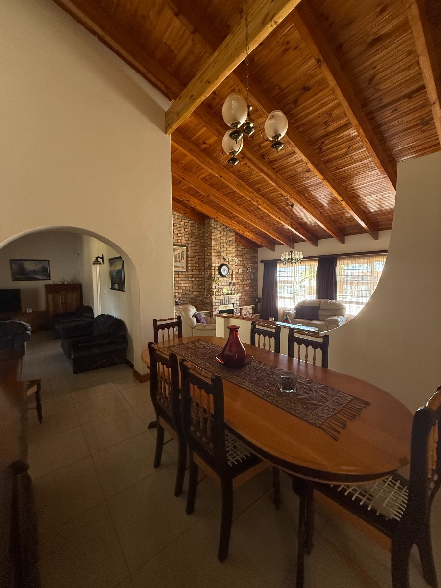 Modern Family Living with Investment Potential in the Heart of Malabar