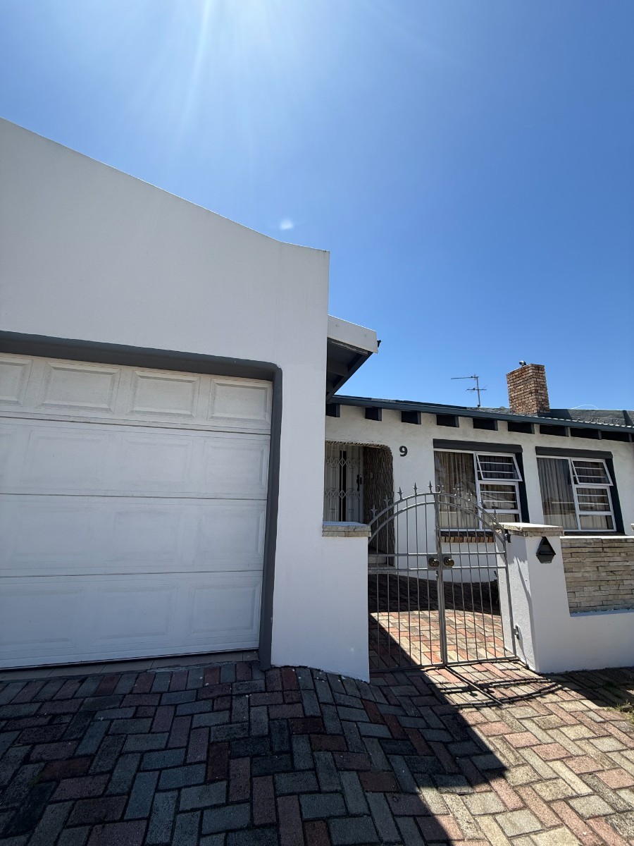 Modern Family Living with Investment Potential in the Heart of Malabar