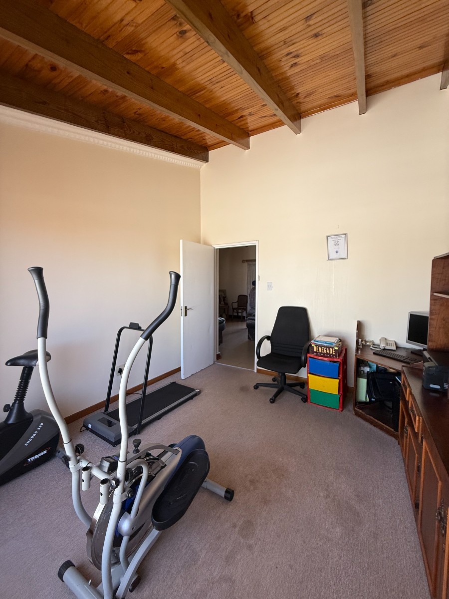Modern Family Living with Investment Potential in the Heart of Malabar