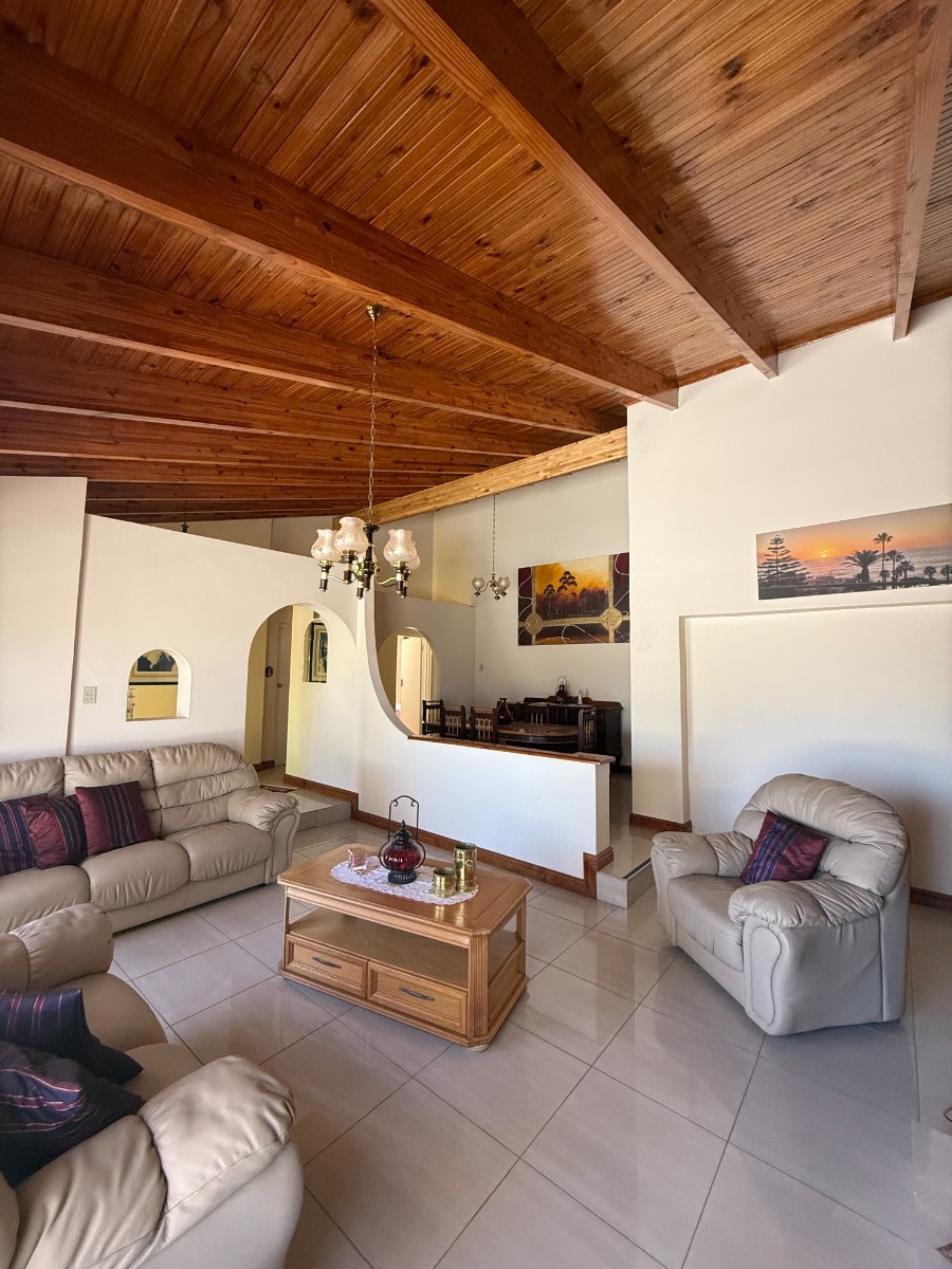 Modern Family Living with Investment Potential in the Heart of Malabar