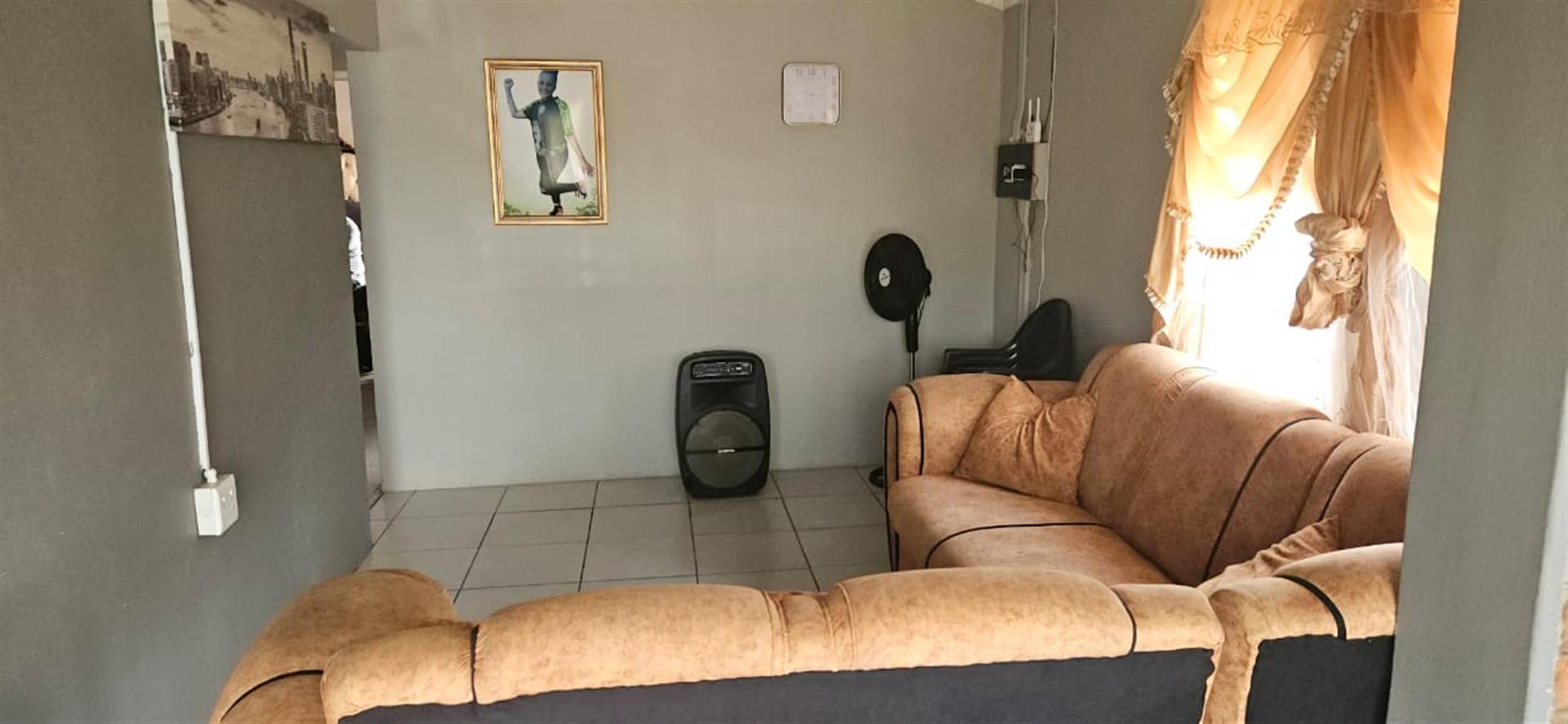 House For Sale in Roodepan, Kimberley