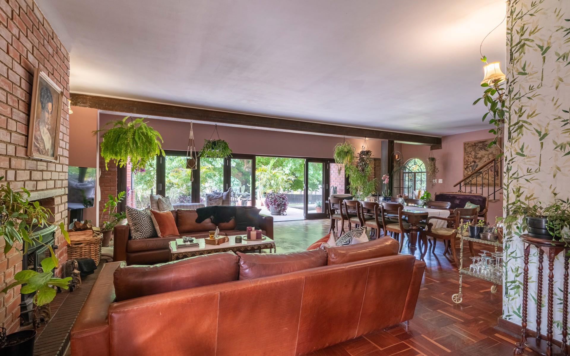 Four Bedroom Family Home in Hurlingham with Five Income Generating Guest Suites