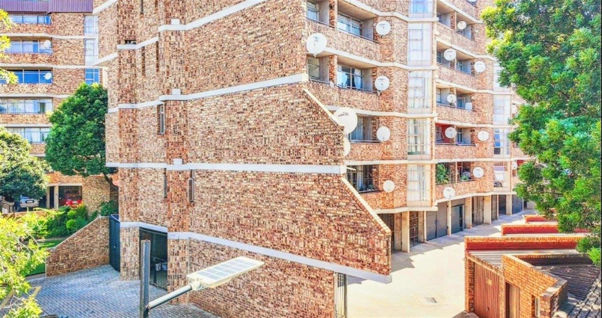 MORDERN 2 BEDROOM APARTMENT IN PRETORIA NORTH