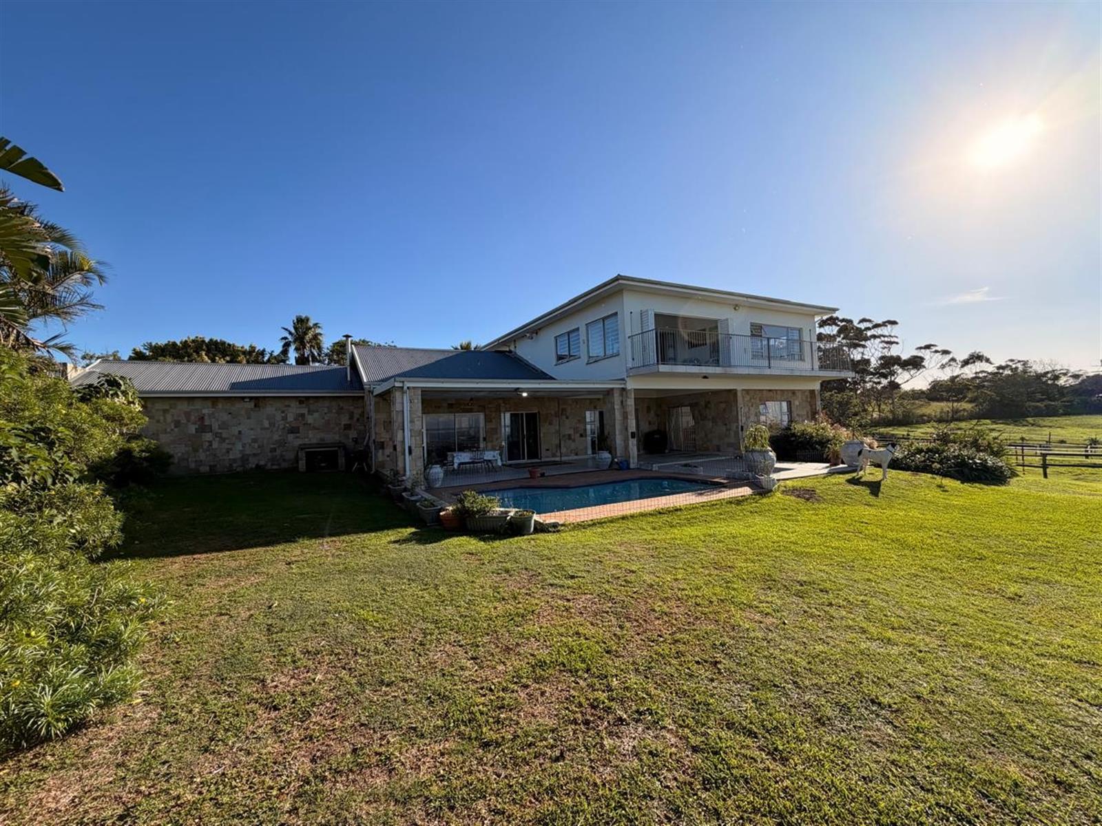 Off-Grid Lifestyle Farm for Sale in Sunrise on Sea - 3.72ha Coastal Estate with Sea Views