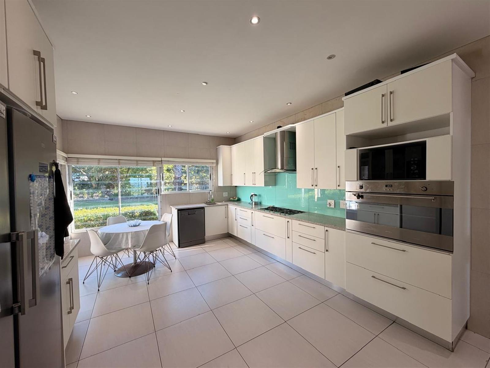 Off-Grid Lifestyle Farm for Sale in Sunrise on Sea - 3.72ha Coastal Estate with Sea Views