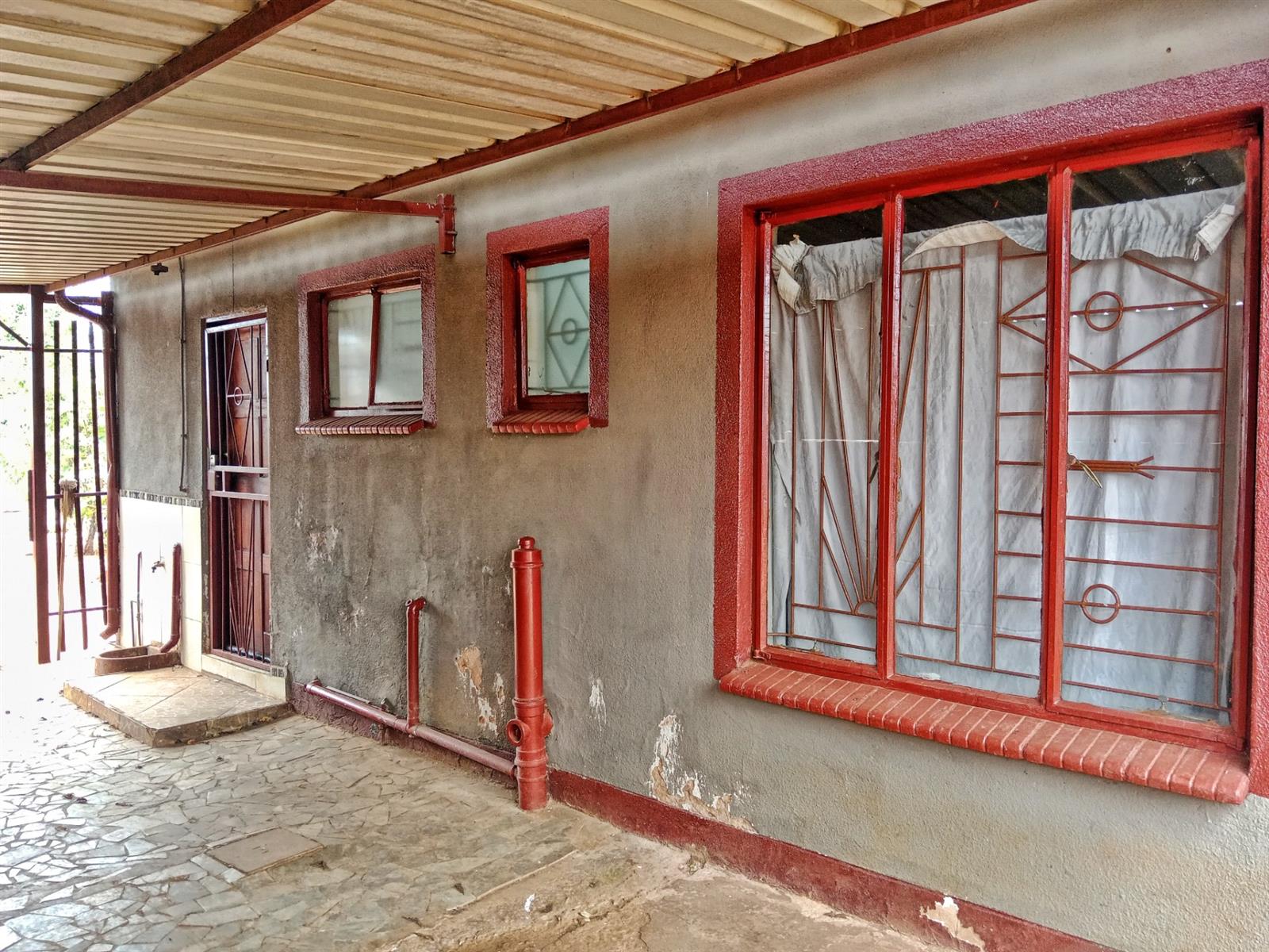 House for Sale in Soshanguve A, Soshanguve XX, Affordable Living in a Prime Location