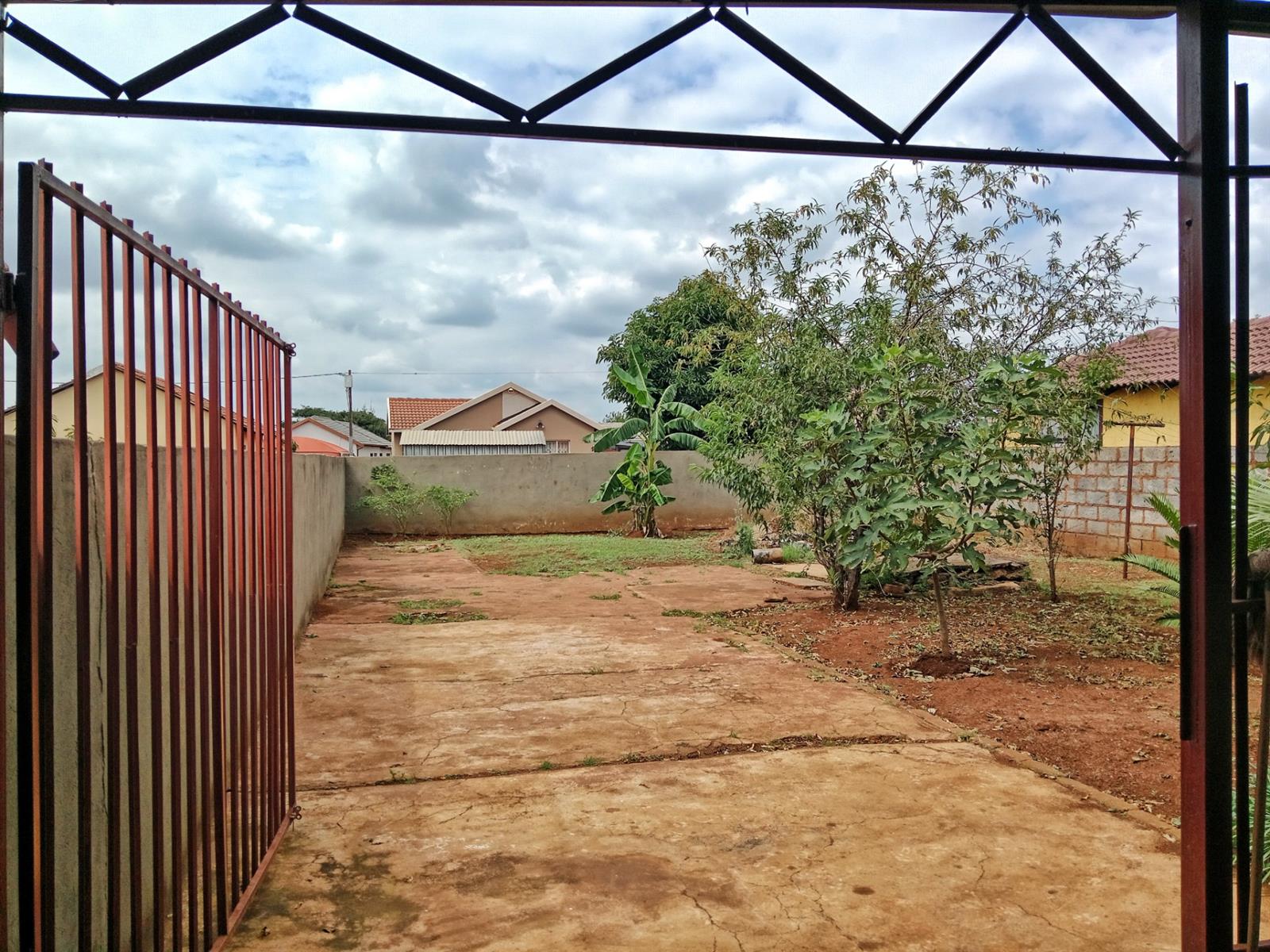 House for Sale in Soshanguve A, Soshanguve XX, Affordable Living in a Prime Location