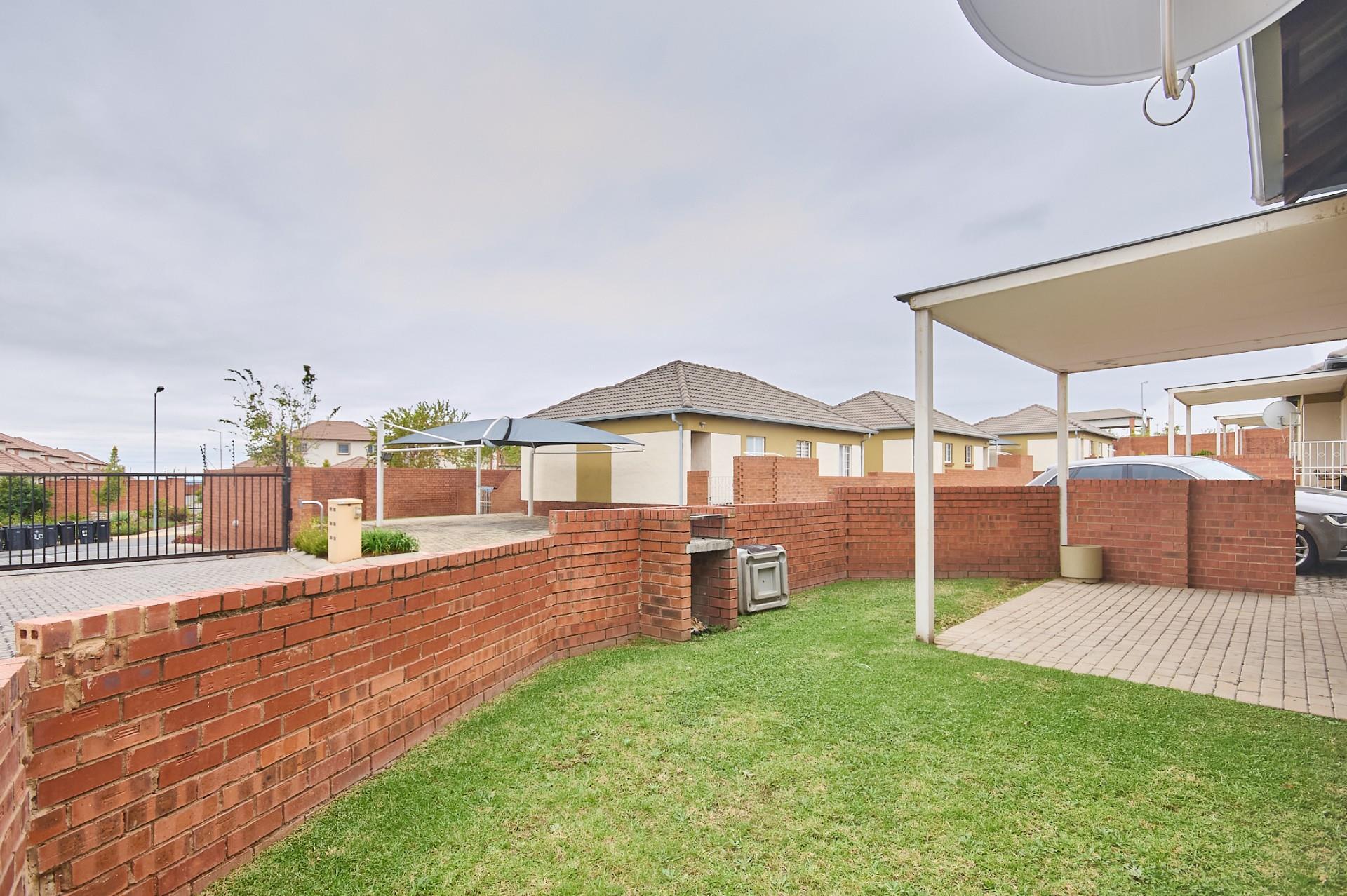 Charming 2-Bedroom Home with Private Garden The Reeds Estate