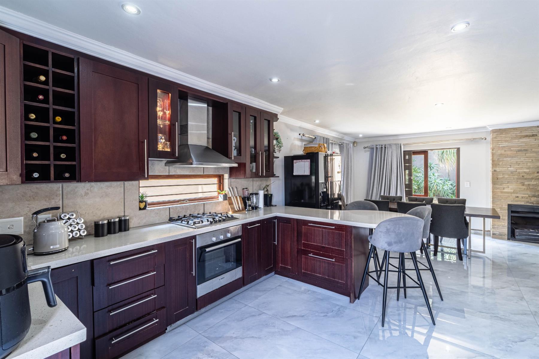 Spacious 3Bed 3,5Bath House w/pool in Fourways